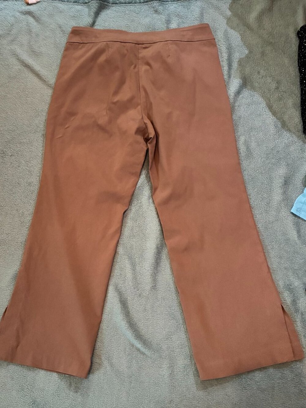 Tan pants - Picture 3 of 5